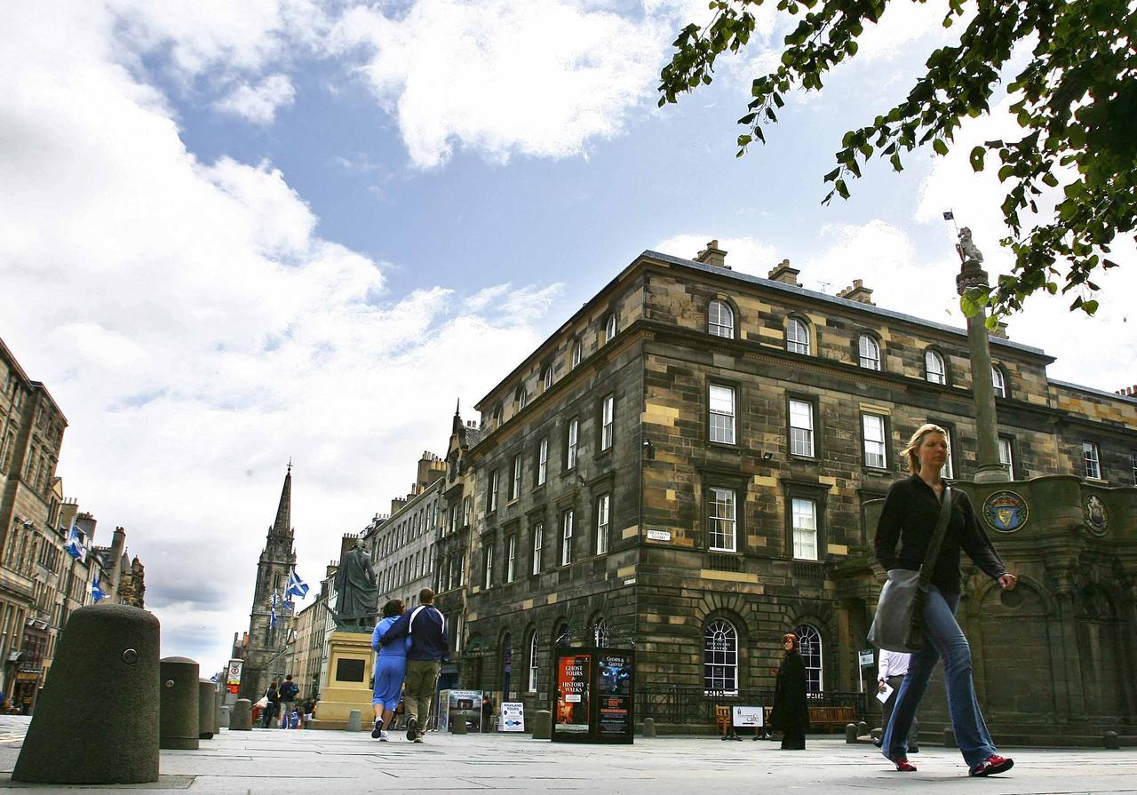 Parliament Sq Apartman EDI Kültér fotó